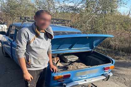В Кривом Роге задержали мужчину, пытавшегося вывезти вероятно украденный металл