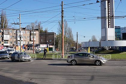 В Кривом Роге на 95 квартале затруднено движение из-за ДТП