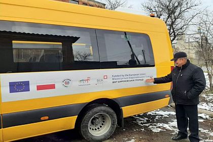 Громада Криворожья получила два автомобиля Mercedes Sprinter