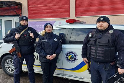 На Днепропетровщине полицейская уговорила 11-летнюю девочку не совершать самоубийство