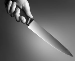 Криворожанин отомстил за оскорбления  с помощью ножа