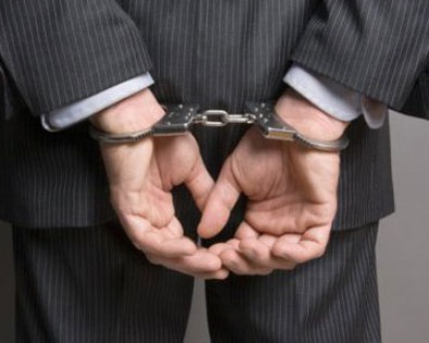 На Днепропетровщине госисполнитель «ответит» за взятку и вымагательство 10 годами лишения свободы