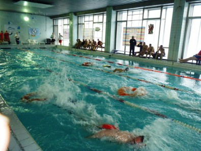 В Кривом Роге состоялись соревнования по плаванию среди ветеранов
