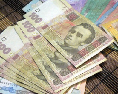 На Днепропетровщине юная налоговая ревизорша лишила государство четверти миллиона гривен