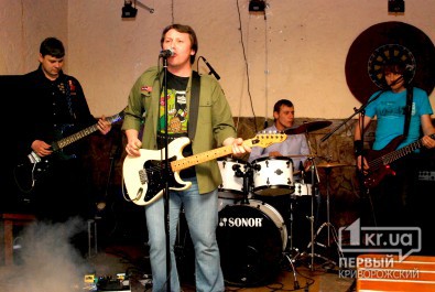 Криворожская рок-группа «220v» провела концерт в поддержку своего нового альбома «Тени в воде» (фото)