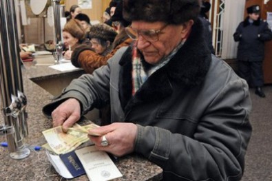 С 1 мая на украинских пенсионеров польется «золотой дождь»