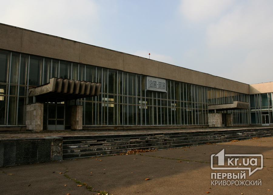 Криворожский аэропорт продолжает огорчать отсутствием рейсовых перелетов.