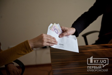 В Украине хотят ввести ответственность для граждан, которые согласятся на зарплату в «конвертах»