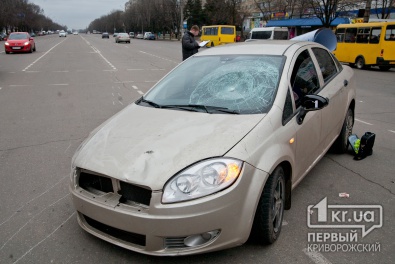 ДТП в Кривом Роге: «Fiat» сбил пешехода и врезался в «Dacia»
