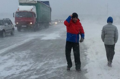 В Украину идут сложные погодные условия: сильные снегопады, метели, снежные заносы