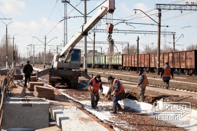 В Кривом Роге продолжается строительство нового вокзала «Роковатая»