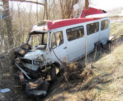 Ужасное ДТП в Херсонской области: три человека погибли на месте происшествия