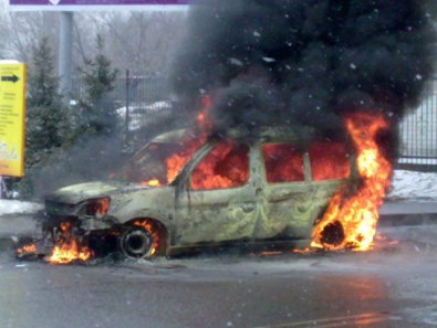 В Кривом Роге сгорело 3 автомобиля