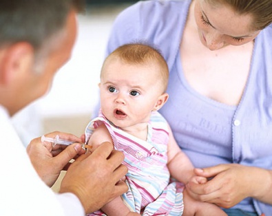 Украинцы все больше доверяют прививкам