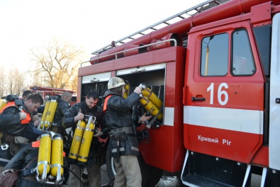 В Кривом Роге дворец культуры «СевГОКа» «тушили» 30 пожарных