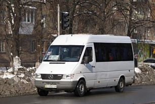 В Криворожской маршрутке травмировалась женщина