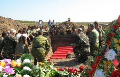 Возле Кривого Рога перезахоронили останки 89 воинов, погибших в ВОВ