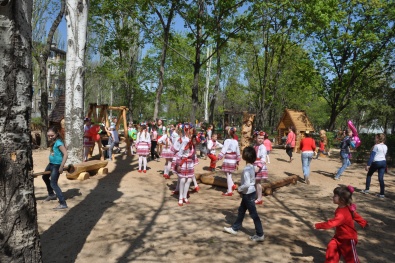 В Кривом Роге открылась детская площадка, благодаря программе «Город – нашими руками»