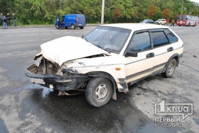 ДТП в Кривом Роге: На Днепропетровском шоссе столкнулись «Fiat» и «ВАЗ»