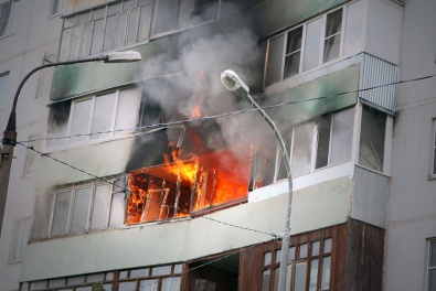 В Кривом Роге горел многоквартирный дом