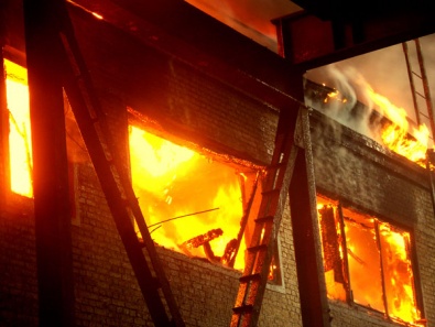 В Кривом Роге горел многоквартирный дом. Есть погибшие