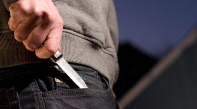 В Кривом Роге 20-летний парень с ножом напал на школьника