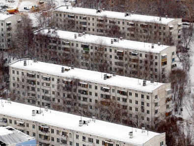 В Днепропетровской области разваливающуюся на глазах пятиэтажку не считают аварийной