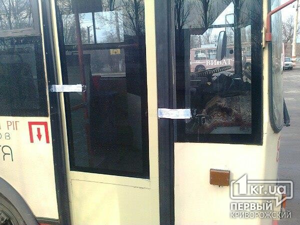Відремонтовані комунальні тролейбуси у Кривому Розі б&#039;ють пасажирів струмом