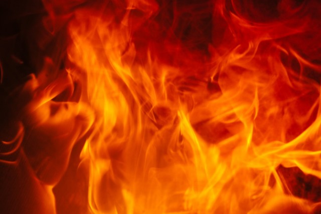 У Кривому Розі під час пожежі ледь не згоріла пенсіонерка