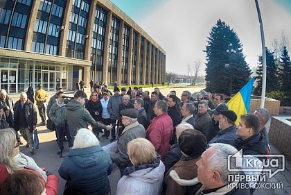 «В Кривом Роге перевозчики гнобят ветеранов»,- депутат