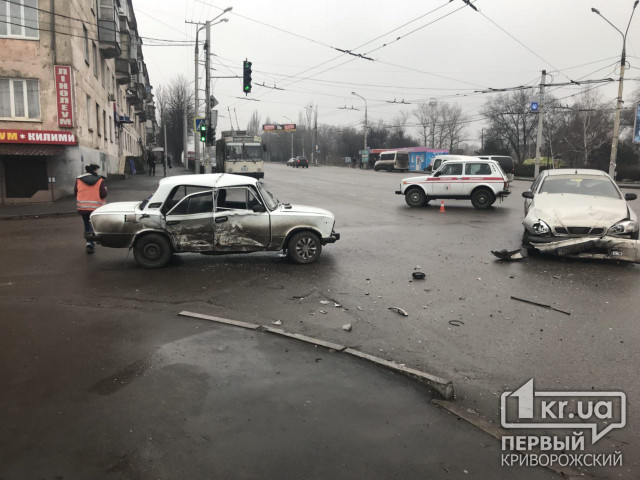 ДТП в Кривом Роге: водитель ВАЗ не проскочил