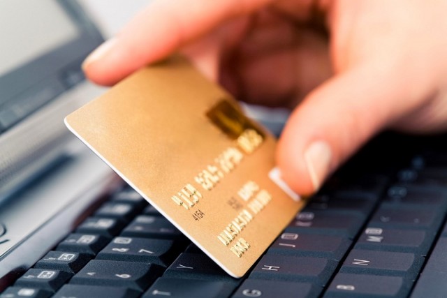 В кіберполіції повідомили про злочинну схему крадіжки коштів з банківських карток