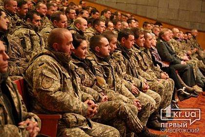 Мудрых командиров пожелал криворожской прославленной 17 ОТБр Народный Герой Украины