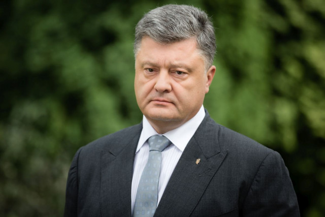 Ми вступаємо в іншу історичну епоху, - Петро Порошенко привітав українців з роботою безвізового режиму