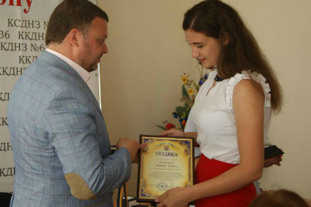12 випускників Довгинцівського району Кривого Рогу отримали золоті медалі