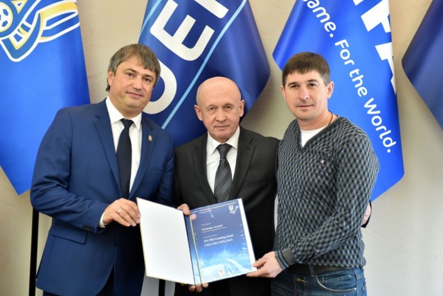 Тренер криворожского «Горняка» получил диплом УЕФА