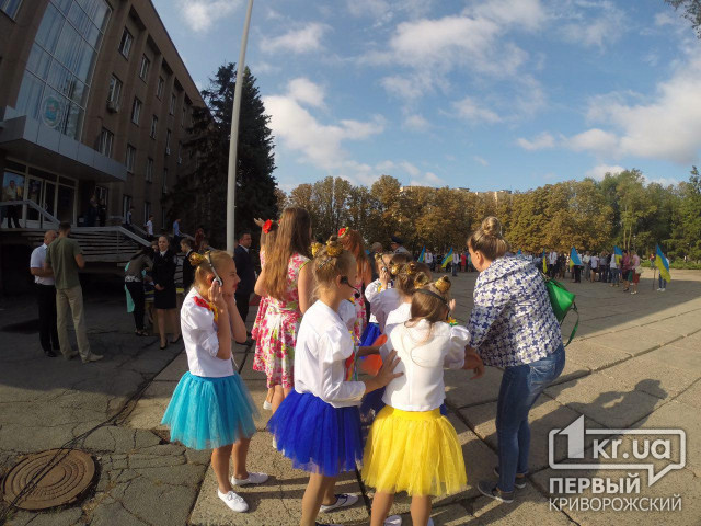 Танцы и грамоты в Покровском районе Кривого Рога