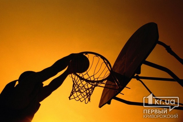 Криворожские баскетболисты поборются за первенство со спортсменами из Ровно