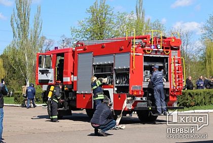 Из горящего помещения в присутствии мэра города спасали жителей Кривого Рога