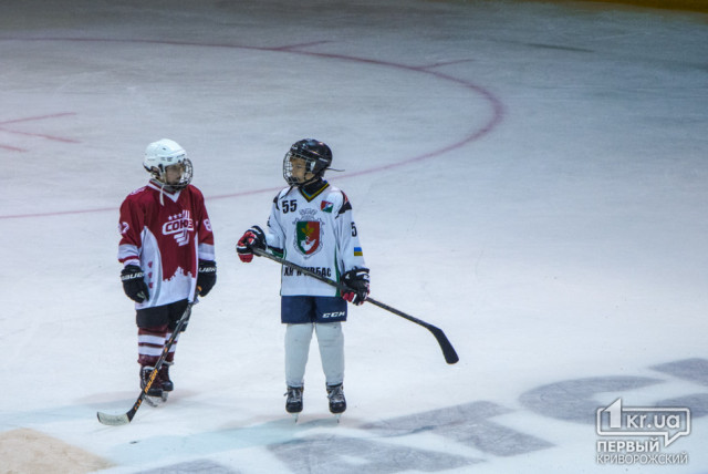 Криворожские хоккеисты отыграли первый тур Приднепровской лиги