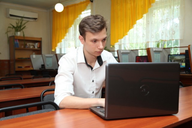 На Всеукраинской олимпиаде по информатике победил студент из Кривого Рога
