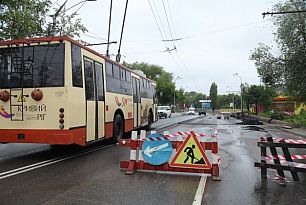 В Кривом Роге ремонтируют мост на Днепршоссе