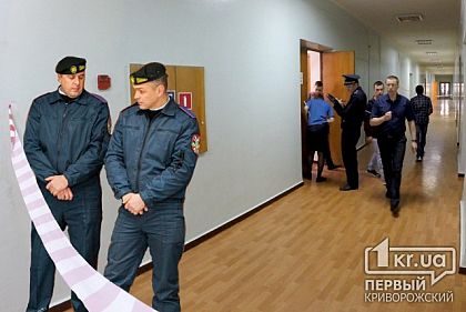 Муниципальная гвардия не уберегла. Криворожский избирком обокрали