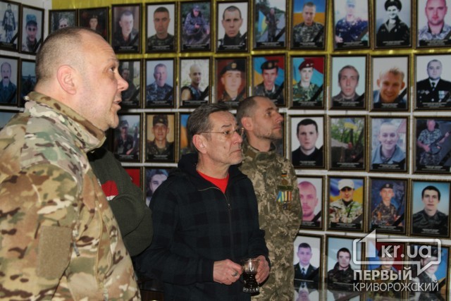 Народный артист Украины Алексей Горбунов пообщался с бойцами-криворожанами
