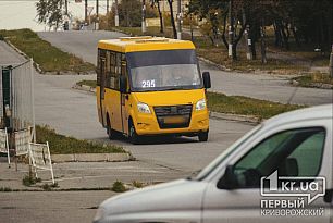 Маршрутчики превышают скорость, хамят и ездят на неисправных авто, - криворожане против повышения стоимости проезда