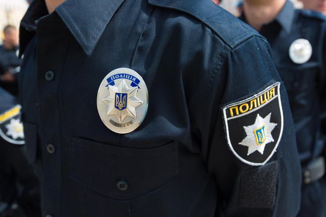 Святковий настрій на Дніпропетровщині охороняють майже 1000 поліцейских