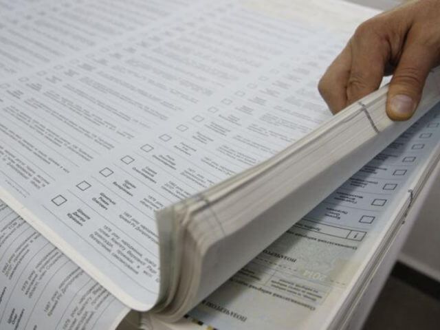 Члени ДВК Довгинцівського району взяли для голосування на дому майже півсотні зайвих бюлетенів