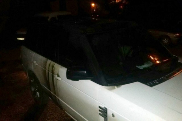 Ночью в Кривом Роге неизвестные подожгли Range Rover
