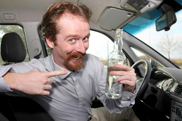 Нетрезвый водитель будет наказан: Президент подписал закон о «пьянстве за рулем»
