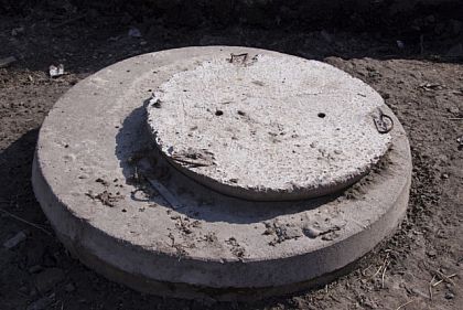 Сломанные ноги о бетонные люки - именно то, что нужно для КП «Кривбассводоканал», - депутат райсовета